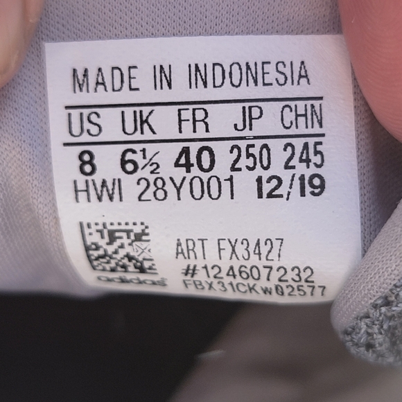 ADIDAS ♡ NWOT Gray 'n White Stripe Canvas Memory Foam Lace Up Sneakers - Picture 12 of 13